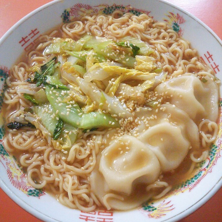 中華風☆水餃子と野菜の味噌ラーメン